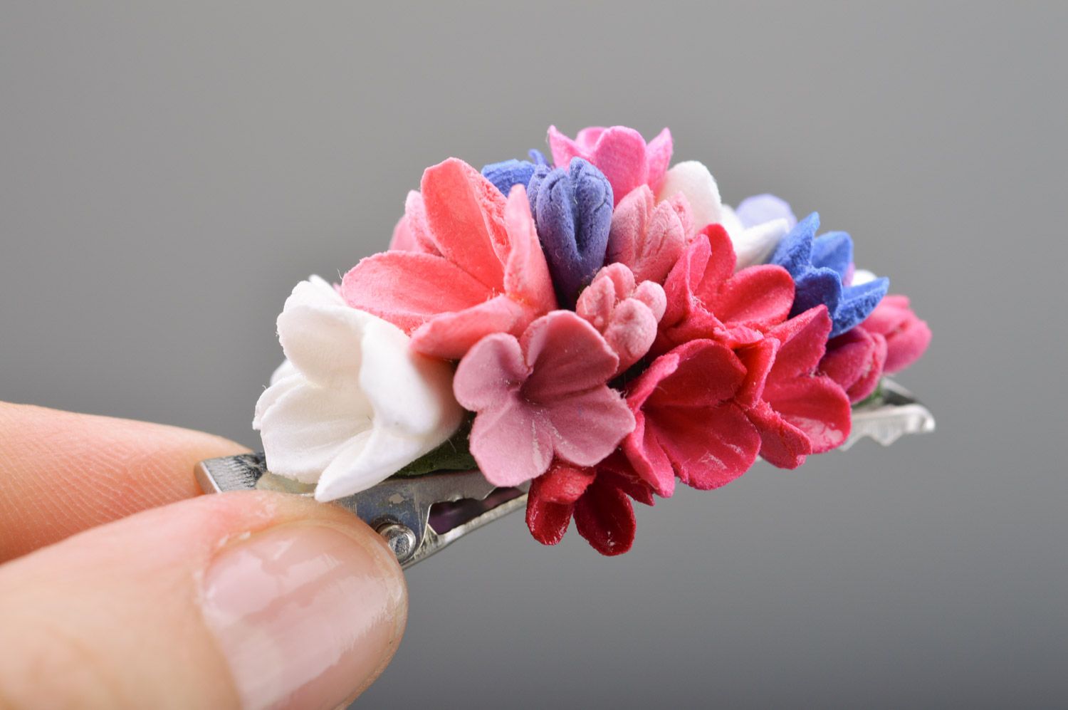 Petites pinces à cheveux en pâte polymère avec fleurs faites main 2 pièces photo 1