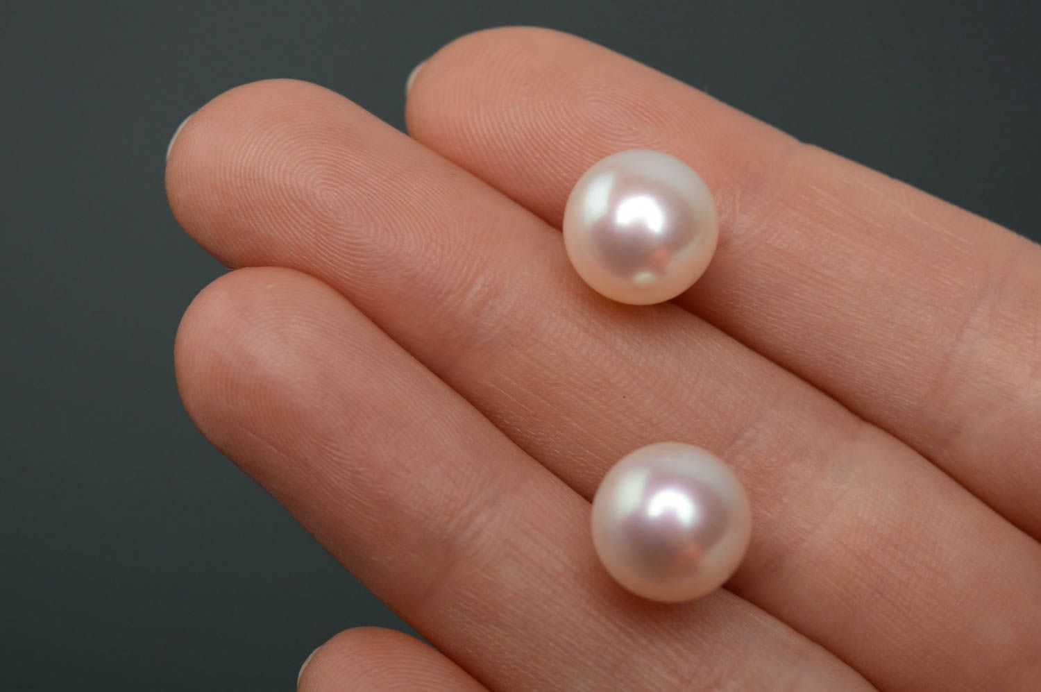 Boucles d'oreilles en argent avec perles d'eau douce blanches photo 4