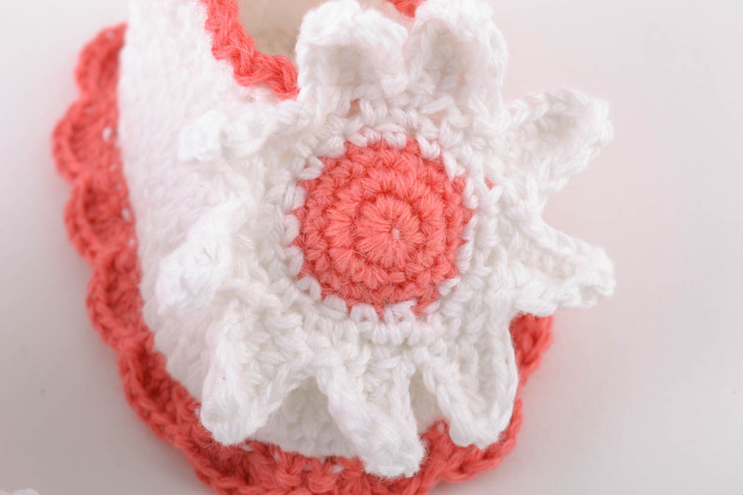 Chaussons pour bébé tricotés roses faits main en fils de coton pour fillette photo 4