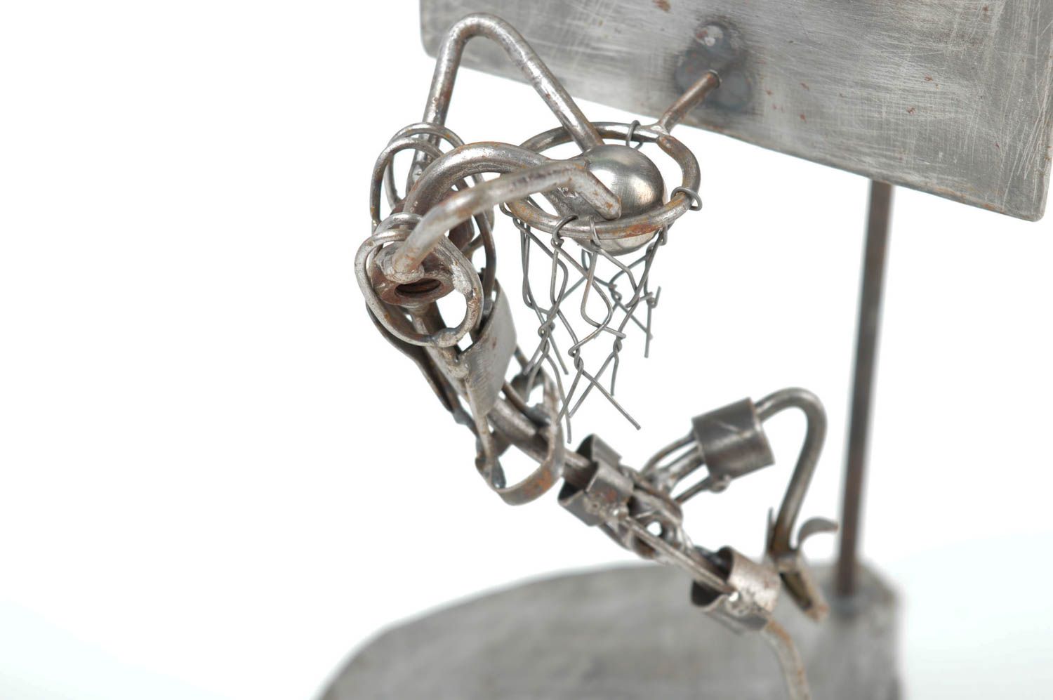 Декор для дома хэнд мэйд фигурка из металла необычный подарок Баскетболист фото 3