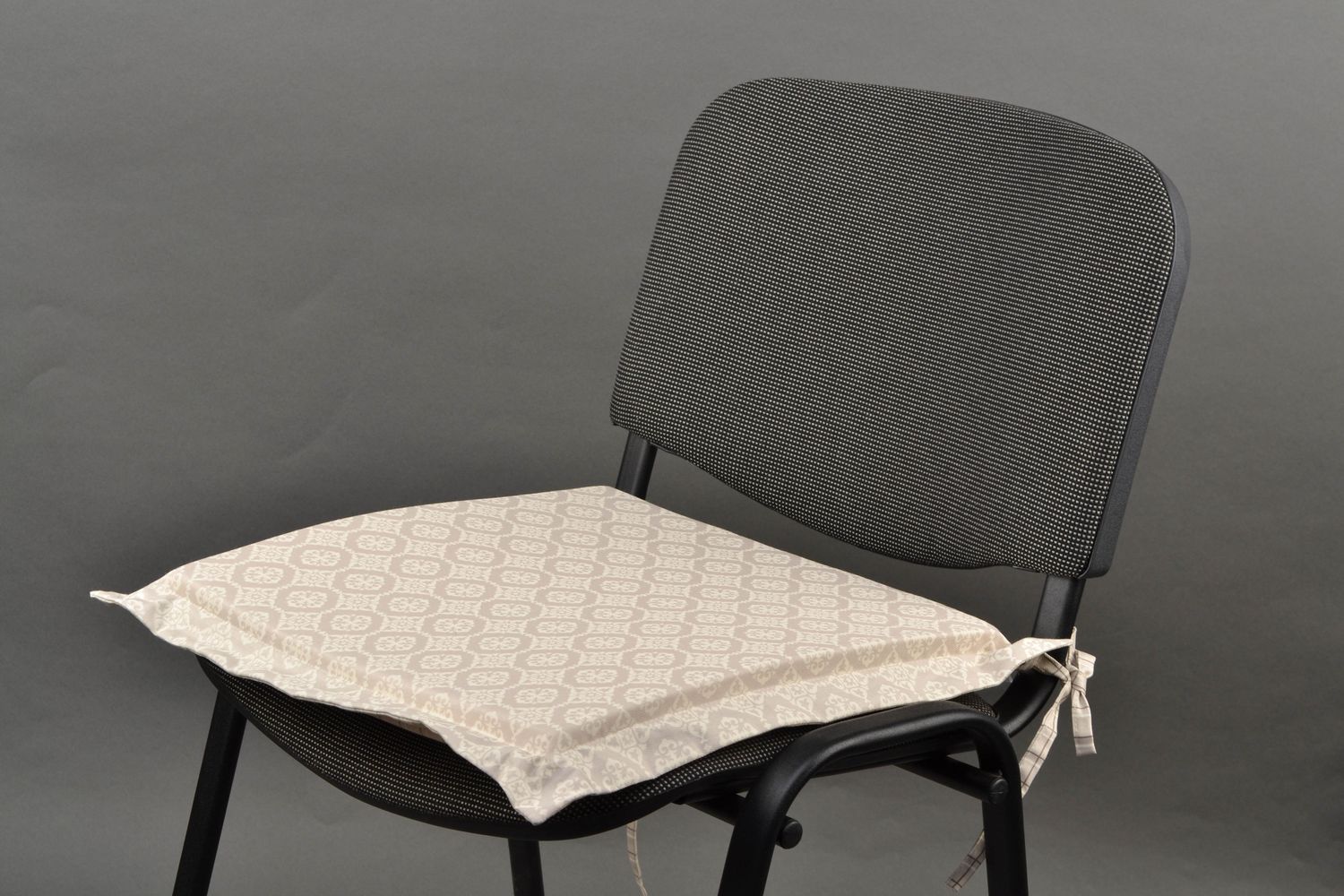 Handmade fabric chair seat pad photo 2