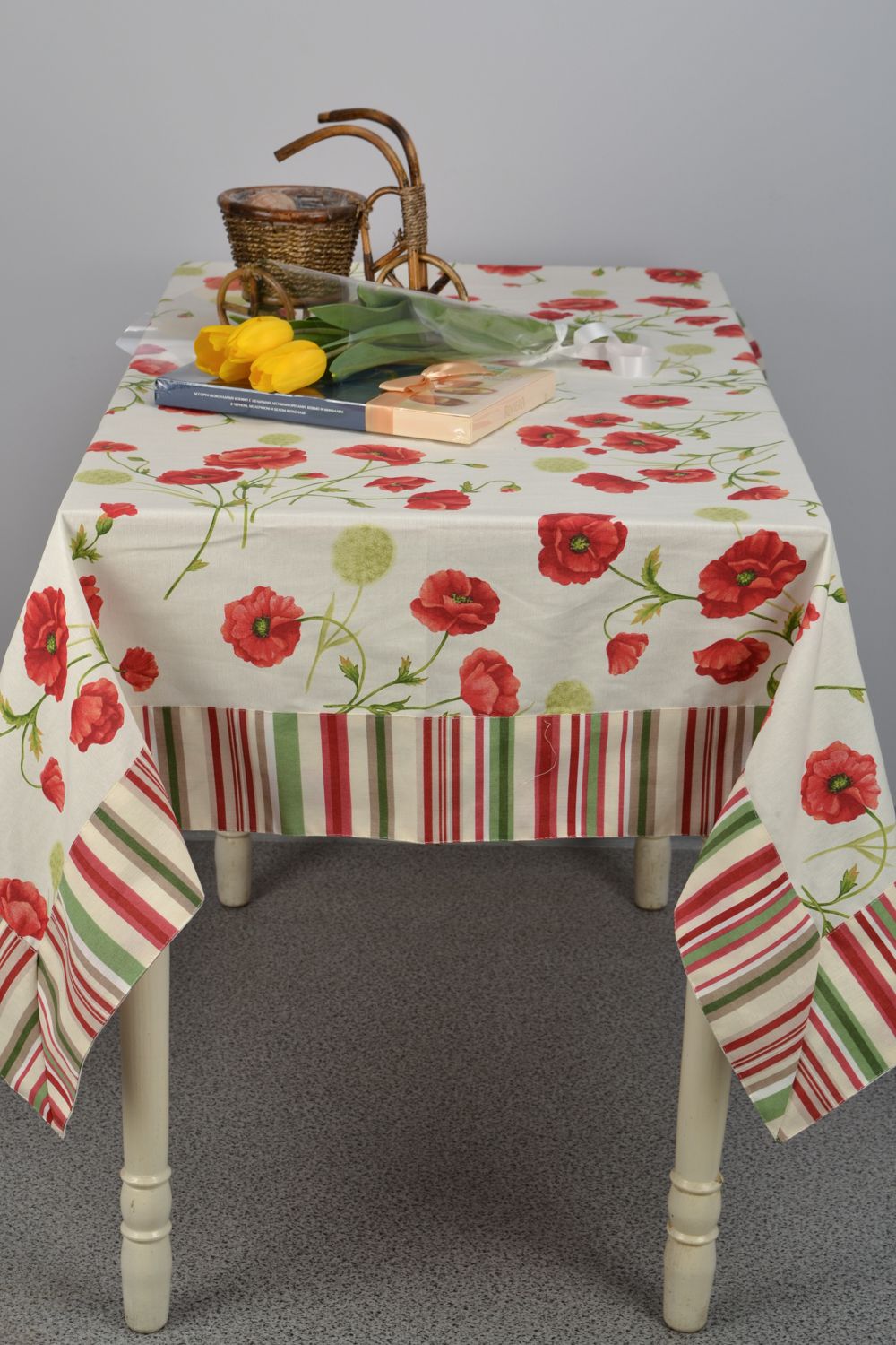 Скатерть на прямоугольный стол из хлопка и полиамида в маки фото 2
