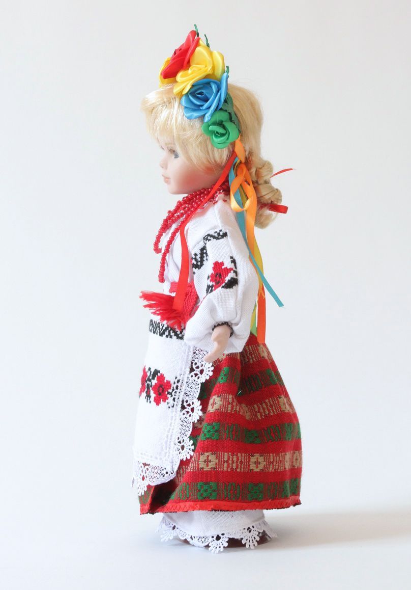 Boneca artesanal num vestido tradicional Ucraniana foto 2