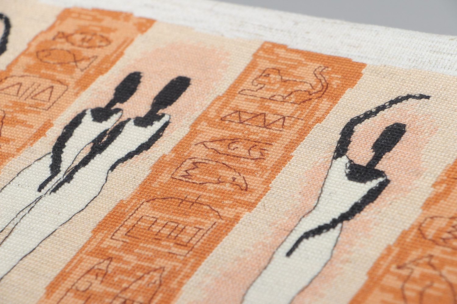 Панно с вышивкой крестиком ручной работы в египетском стиле авторское красивое фото 3