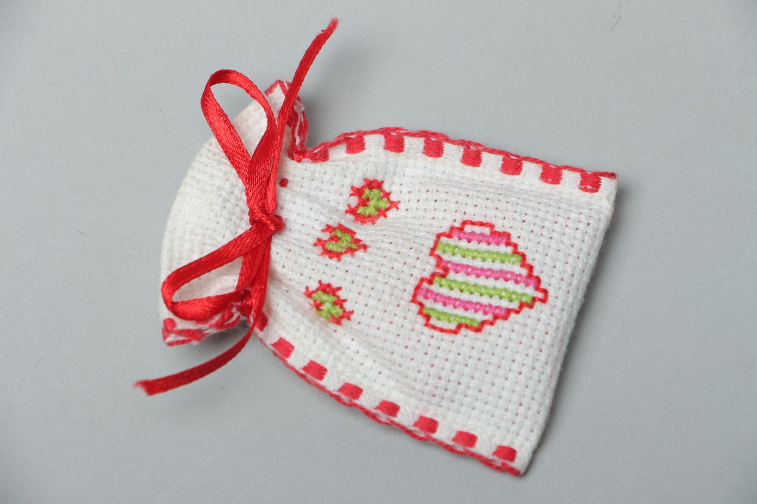 Small gift bag made of cross stitch canvas photo 1