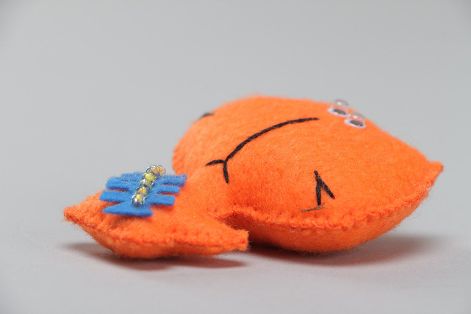 Funny small flat soft toy orange kitten sewn of felt for interior decor handmade photo 3