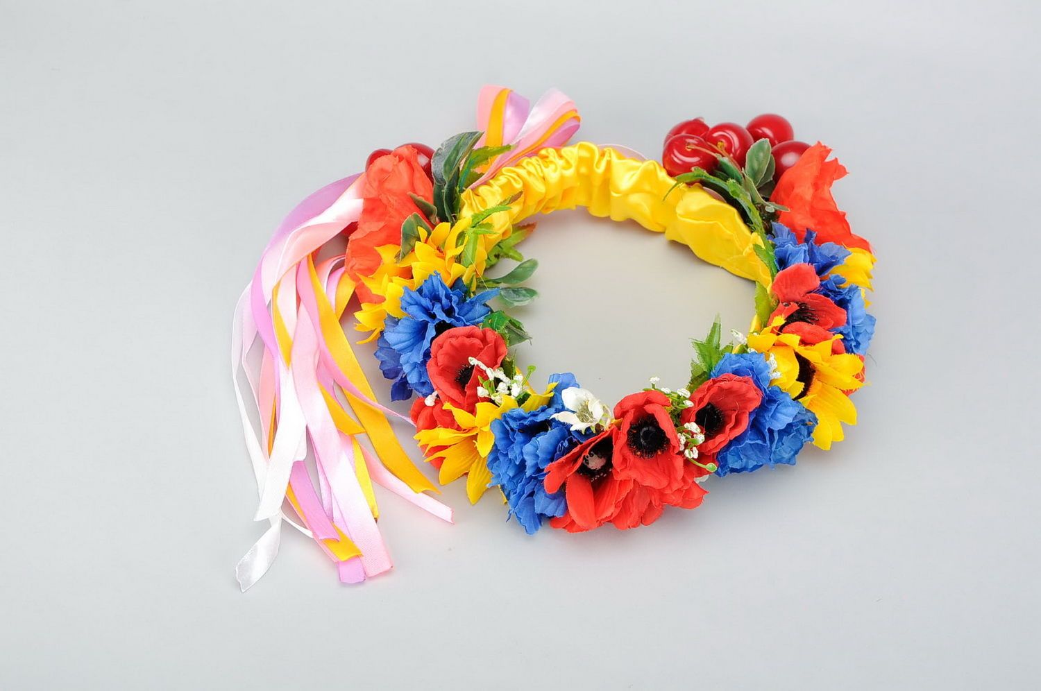 Head Band with artificial flowers and berries photo 1