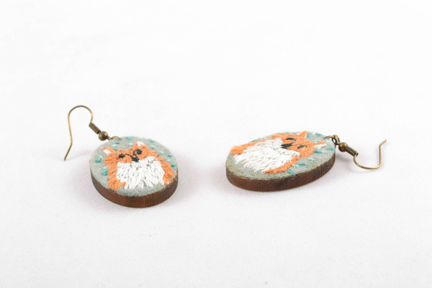 Wooden and felt earrings with satin stitch embroidery Foxes photo 5