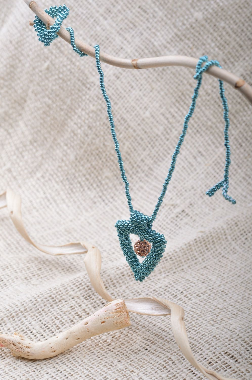 Pendentif en perles de rocaille fait main sur cordon bijou original pour femme photo 5