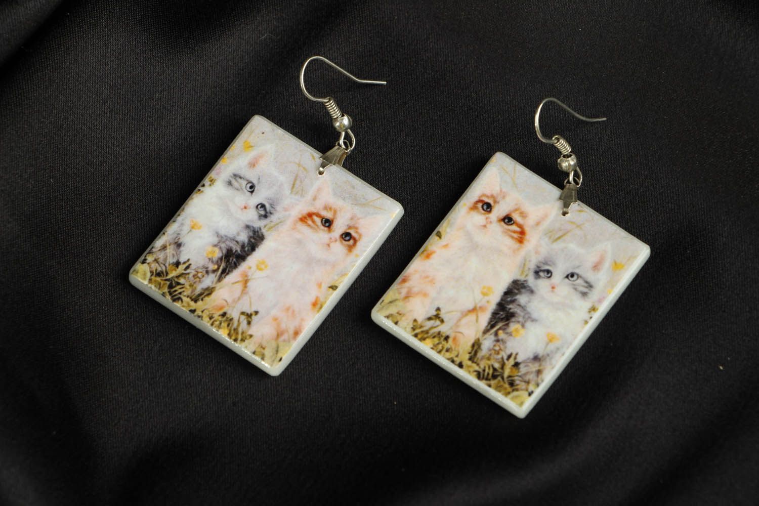 Earrings made ​​of plastic photo 1
