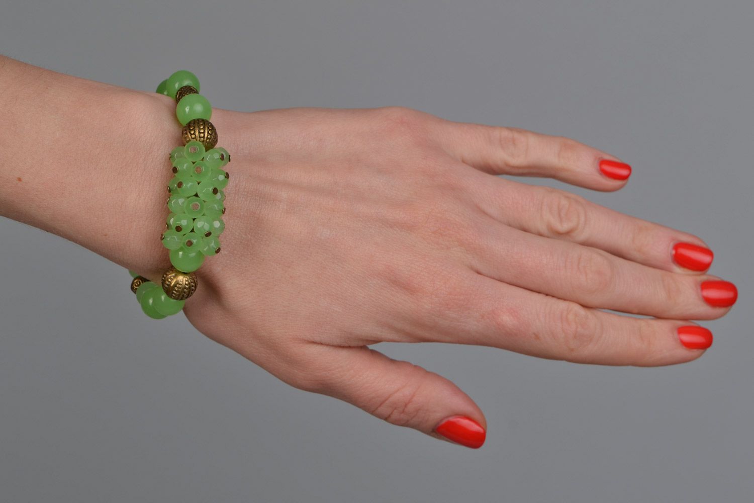 Juego de joyas de piedras naturales 2 piezas pendientes y pulsera de jade artesanales foto 2