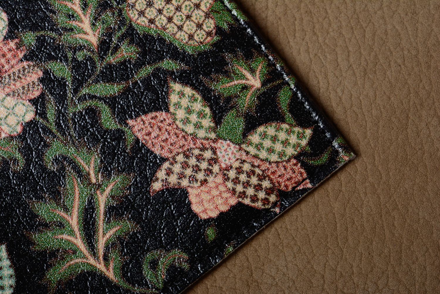 Protège-passeport en cuir original fait main avec joli imprimé à motif floral photo 4