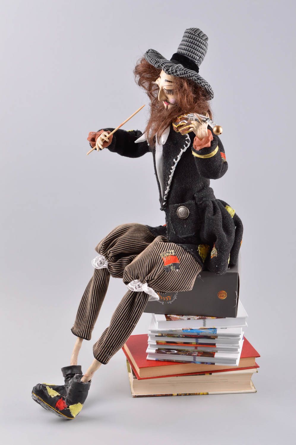 Кукла ручной работы авторская кукла интерьерная керамическая кукла Скрипач фото 3