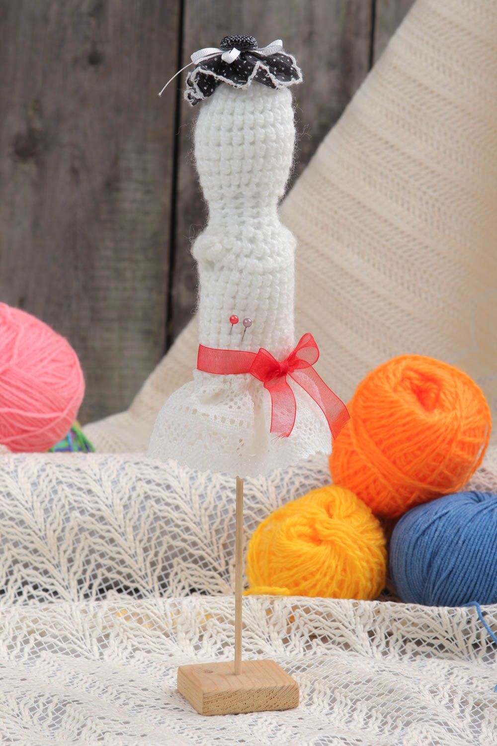 Handmade pin cushion crochet pincushion crochet ideas needlework accessories photo 1