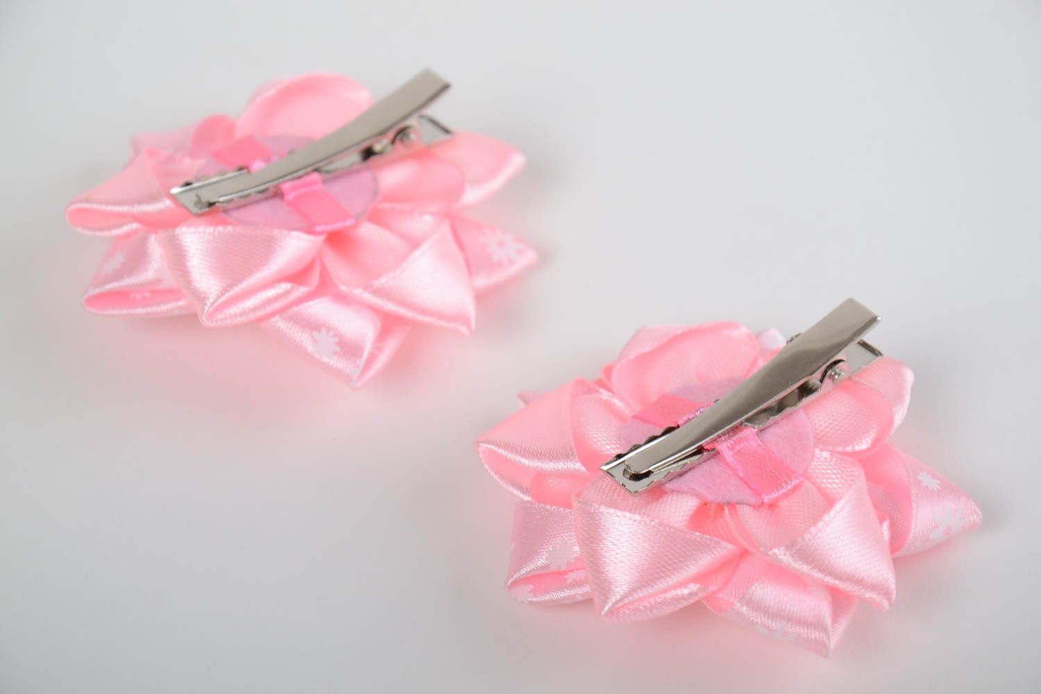 Handmade pink hair clips made of satin ribbons for kids 2 pieces photo 3