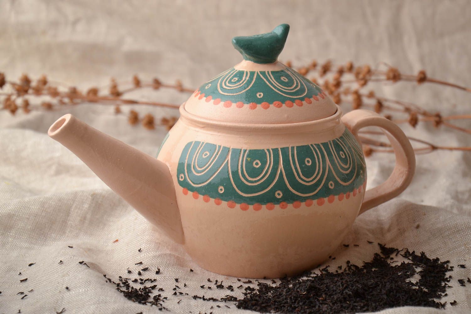 Чайник с узорами глиняный  фото 1