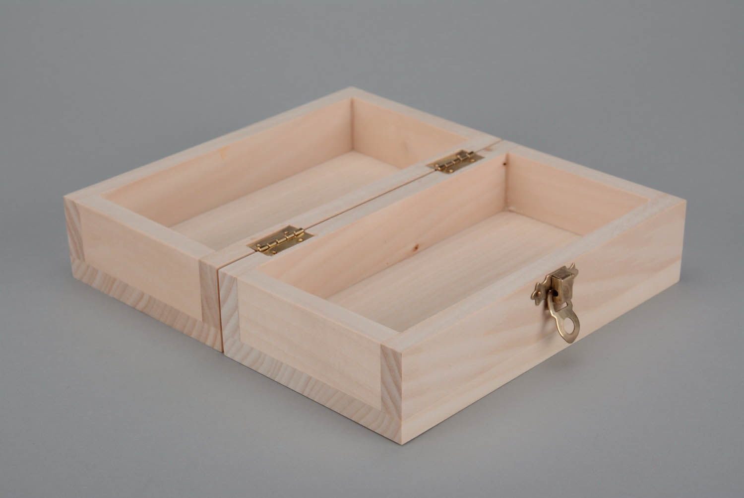 Caja de madera en blanco para puros foto 4