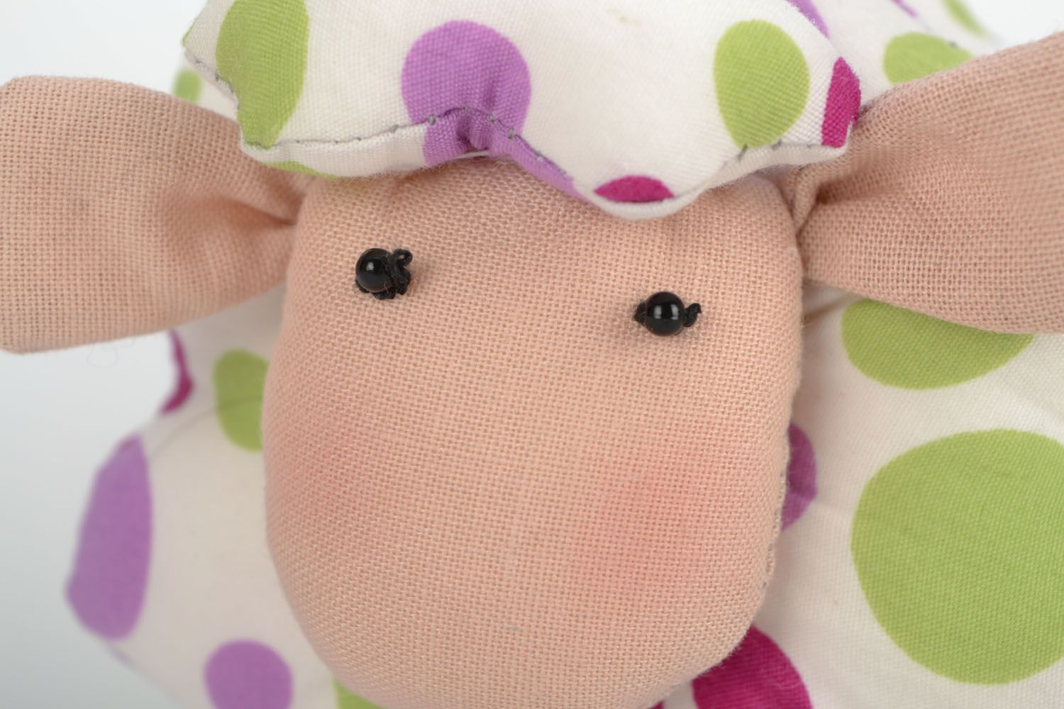 Pecorella in stoffa fatta a mano pupazzo di peluche giocattolo per bambini
 foto 4