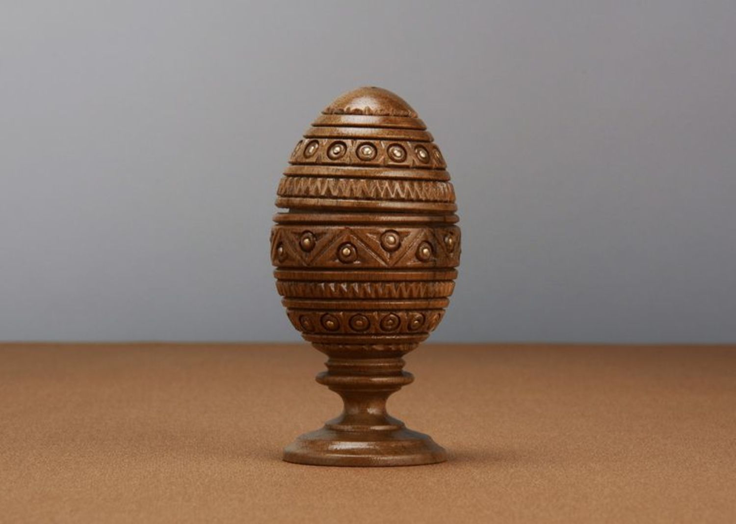 Coffret en bois original en forme d’œuf  photo 3