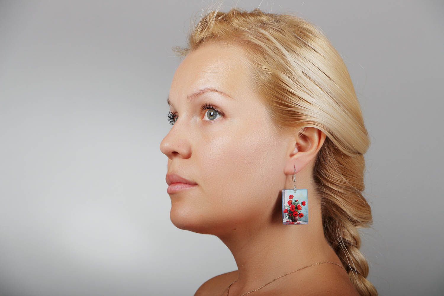 Earrings with flowers photo 4