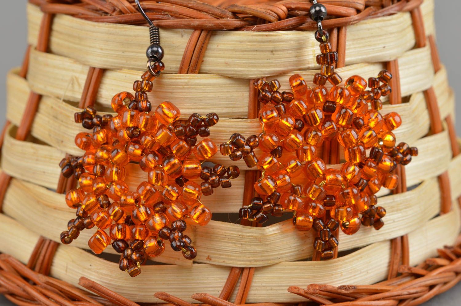 Boucles d'oreilles en perles de rocaille couleur ambre pendantes faites main photo 1