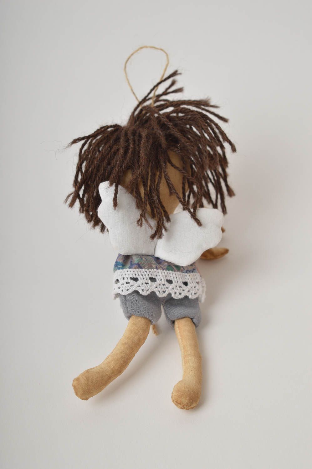 Игрушка ручной работы авторская кукла из хлопка расписная декоративная подвеска фото 3