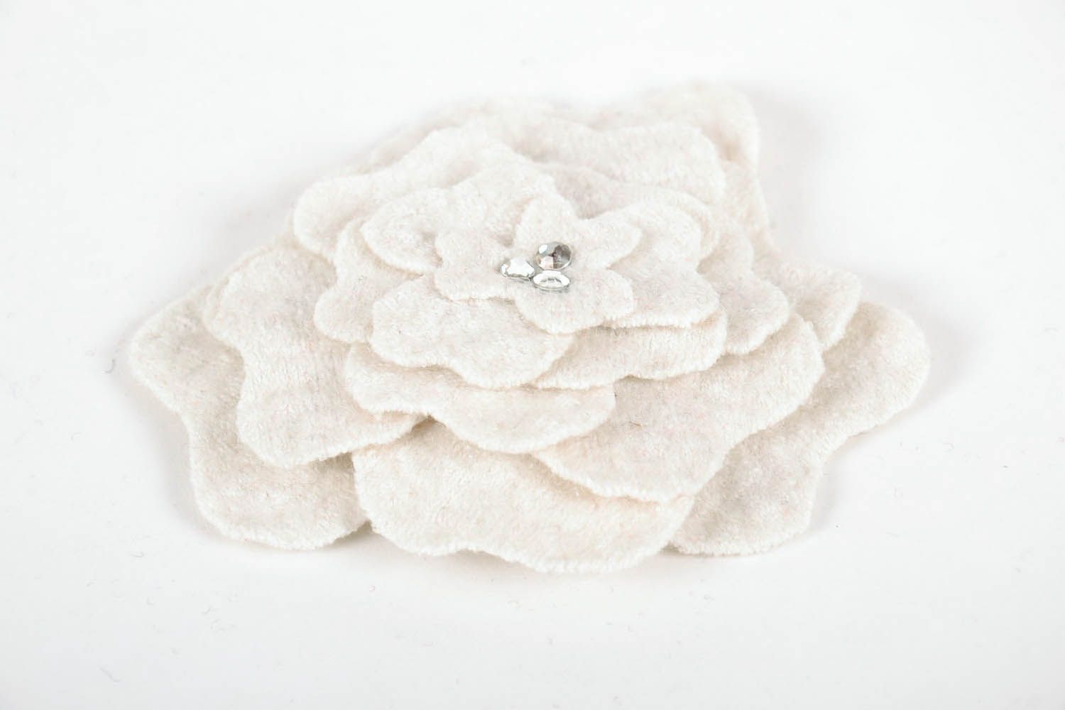Grande broche fleur en laine Fleur blanche  photo 3