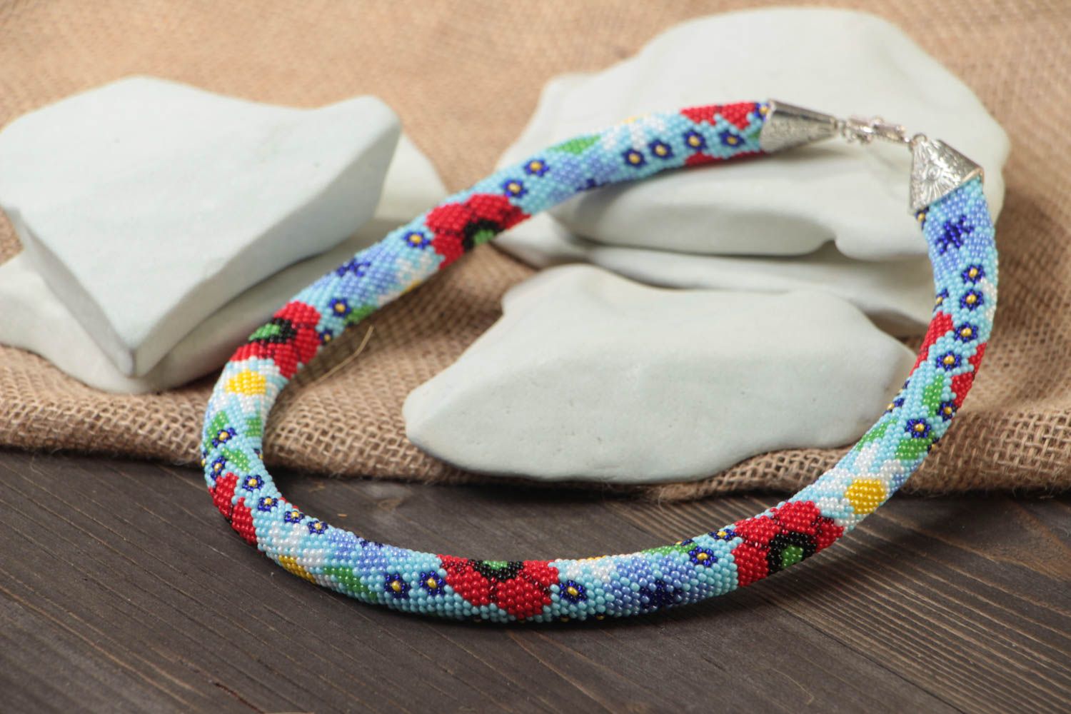 Collier motif floral en perles de rocaille multicolore fait main original photo 1