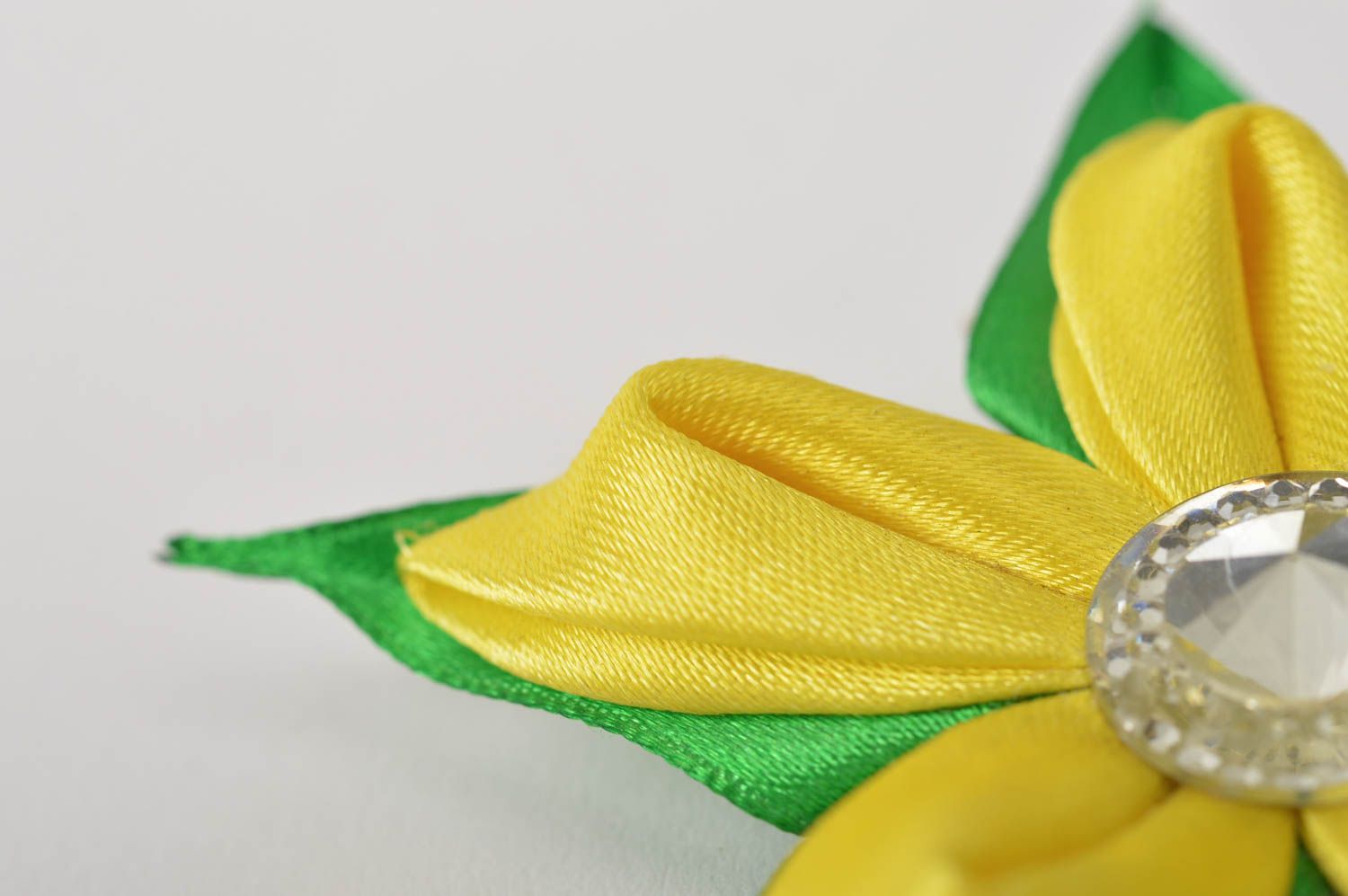 Gelb grüne Blume Haarspange handgemachter Schmuck Accessoire für Mädchen Atlas foto 4