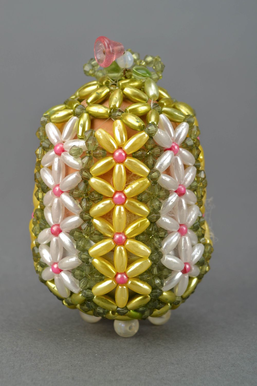 Easter egg woven over with beads photo 3