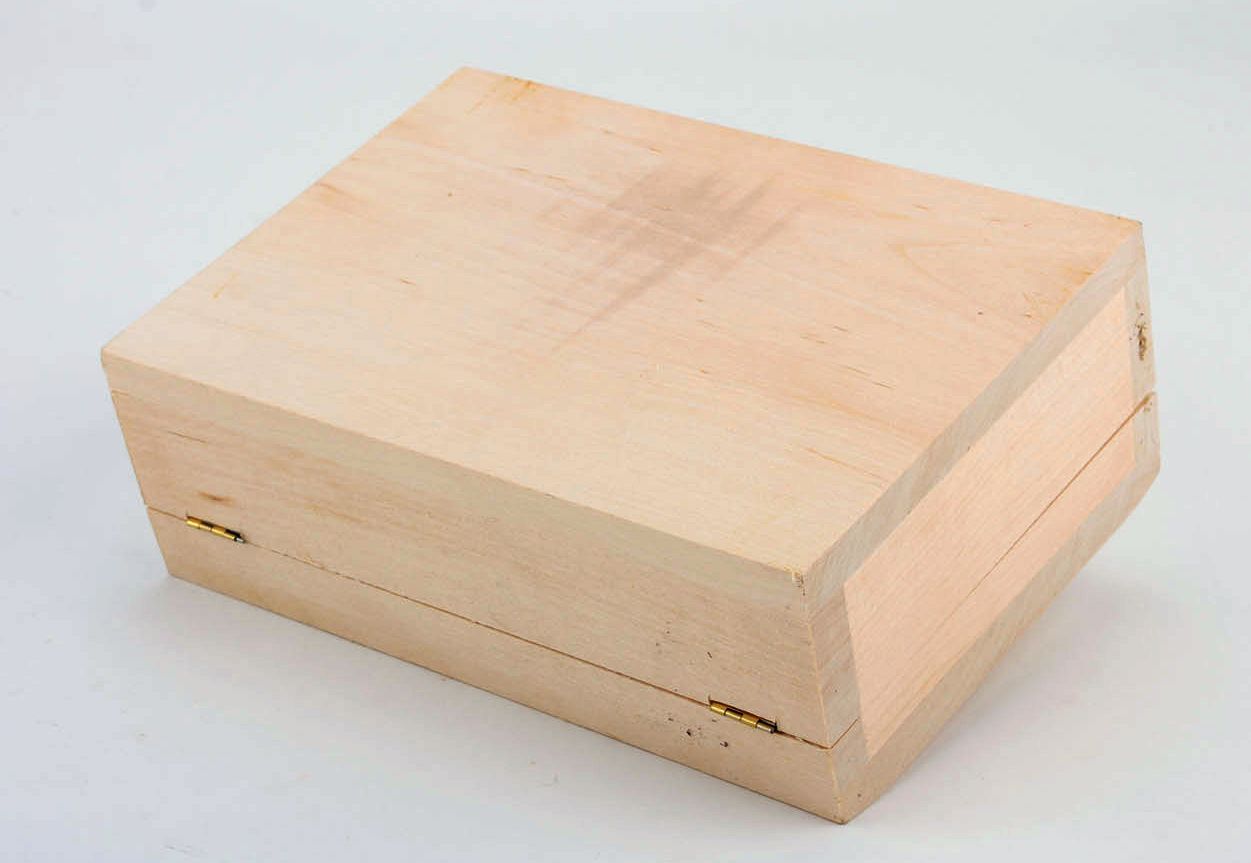 Boîte en bois brut faite main photo 3
