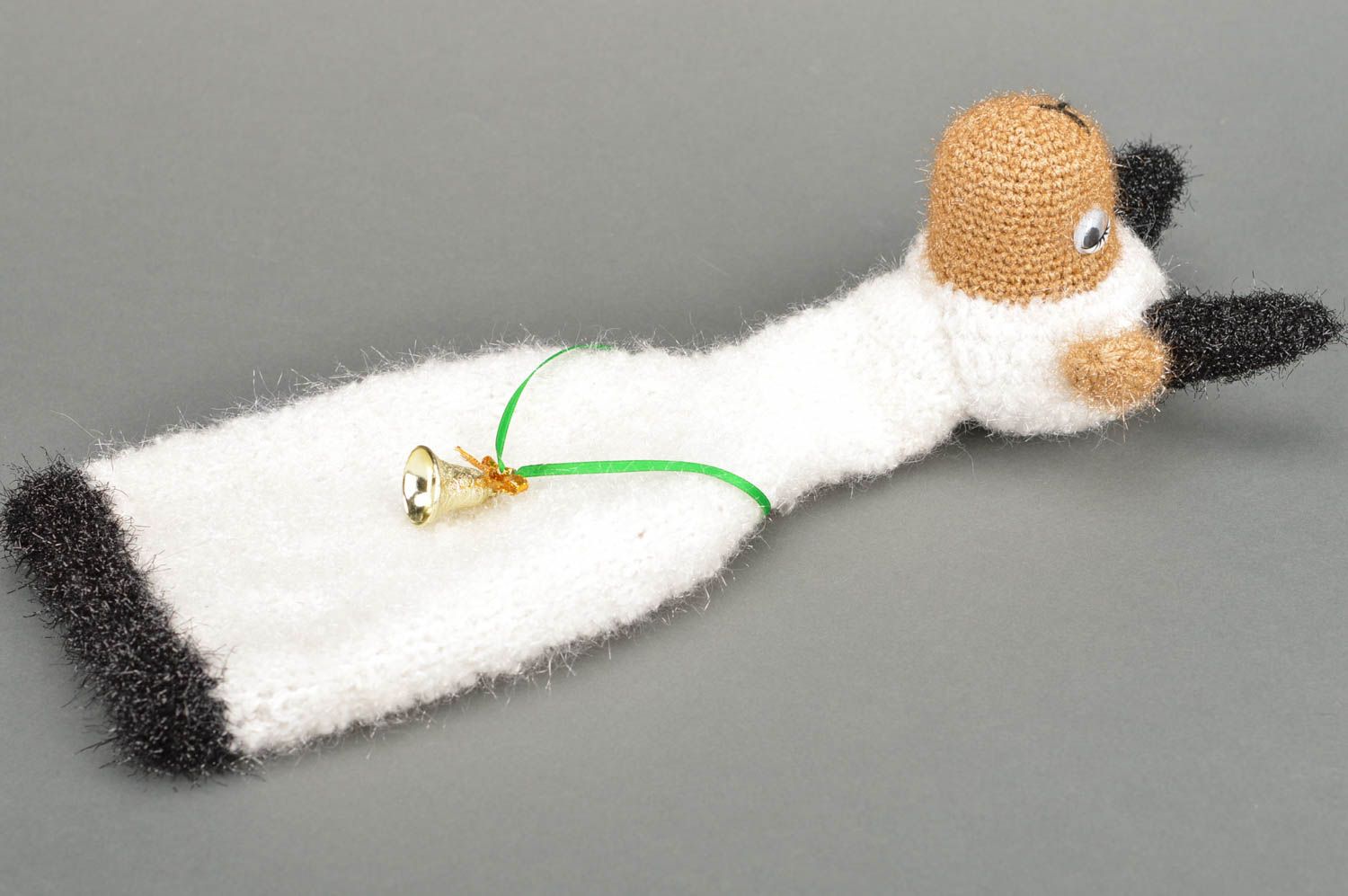 Déco pour bouteille en forme de chèvre tricotée au crochet blanche faite main  photo 2