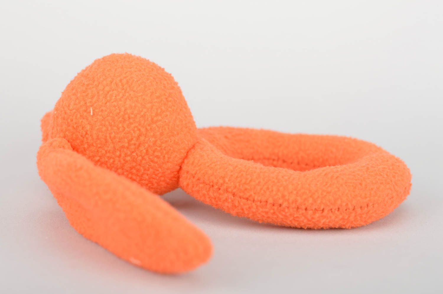 Мягкая игрушка зайка кольцо оранжевого цвета ручной работы из ткани красивая фото 2