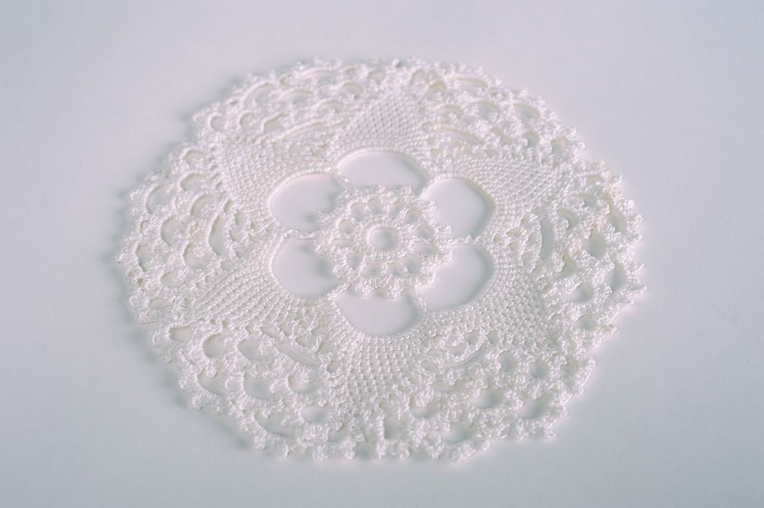 Crocheted napkin for New Year's composition photo 3