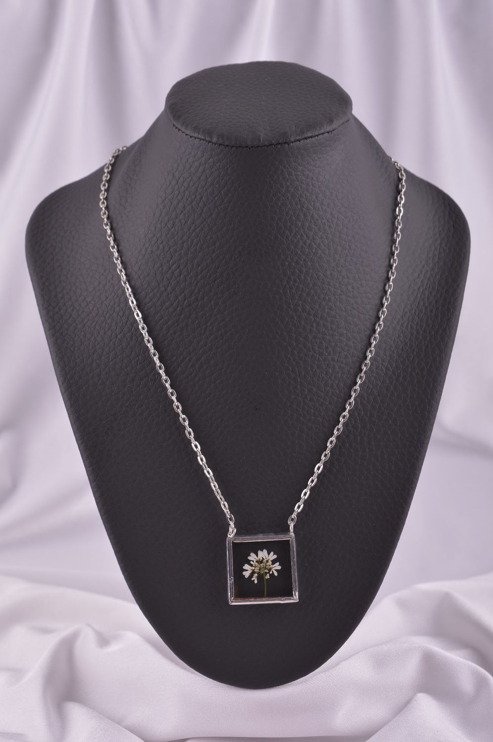 Beautiful handmade glass pendant fashion accessories beautiful jewellery photo 1