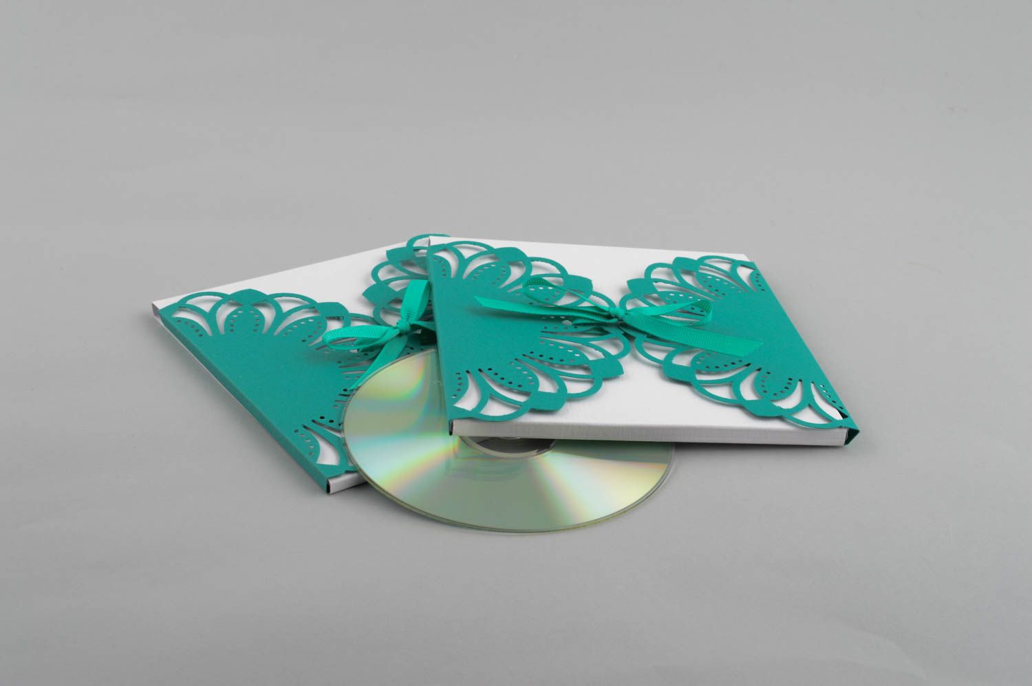 Handmade CD Hülle aus Papier CD Verpackung cooles Geschenk ajour weiß grün foto 5