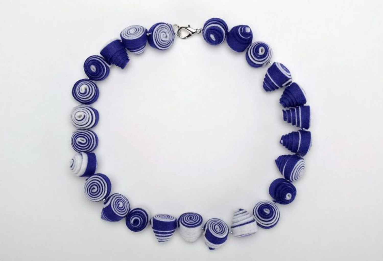 Blue felt necklace with plastic beads photo 3