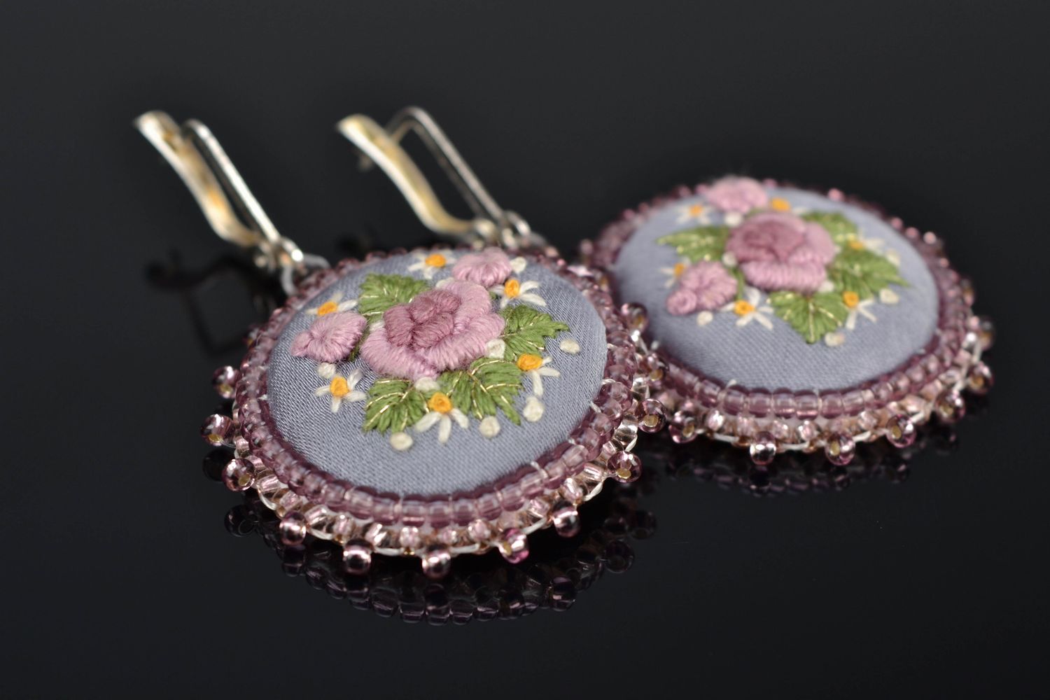 Embroidered round earrings Lilac photo 1