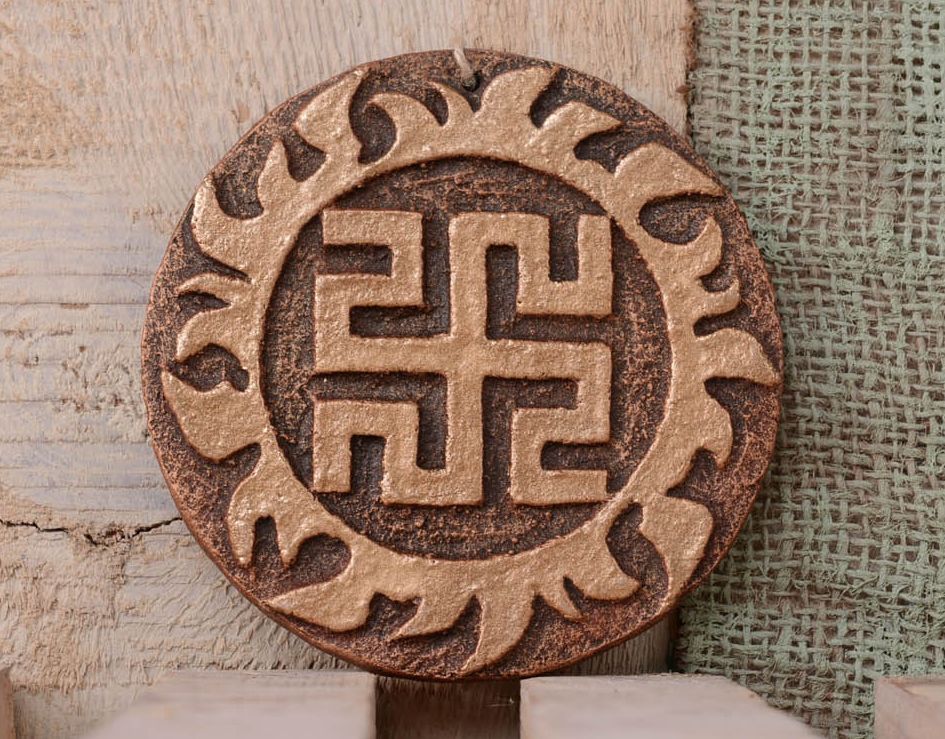 Prato talismã artesanal para o interior de barro e decorado com potala Rodovik foto 1
