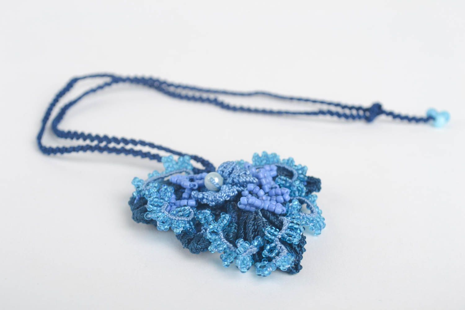Pendentif bleu Bijou fait main macramé ankars perles de rocaille Cadeau original photo 4
