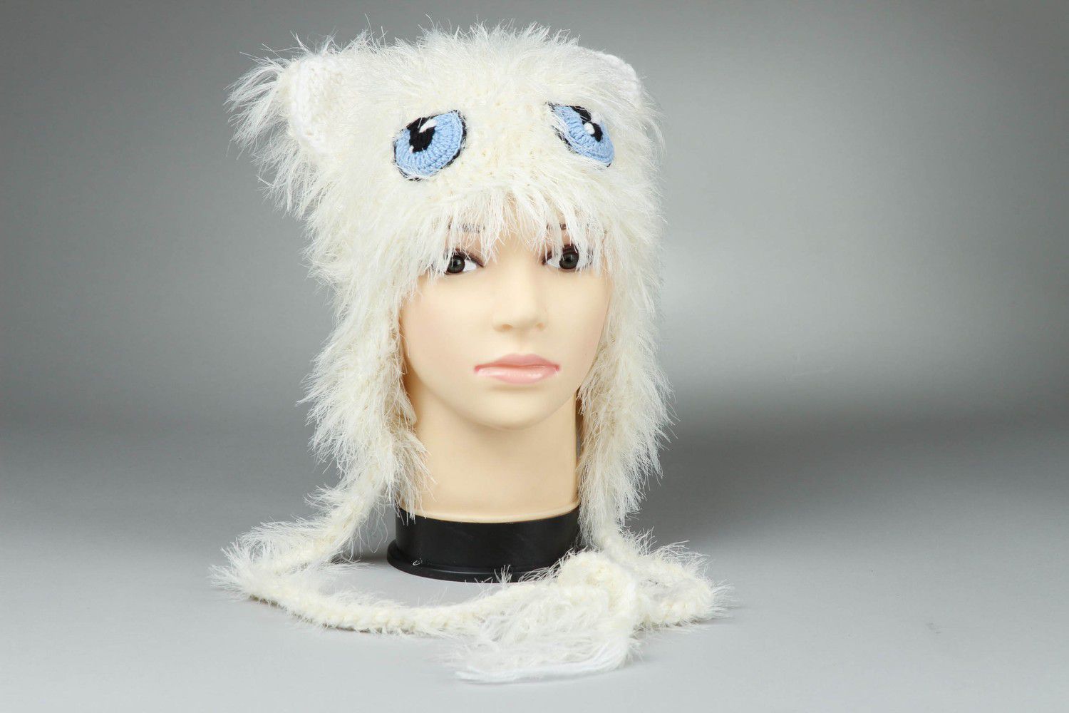 Knitted hat White cat photo 2