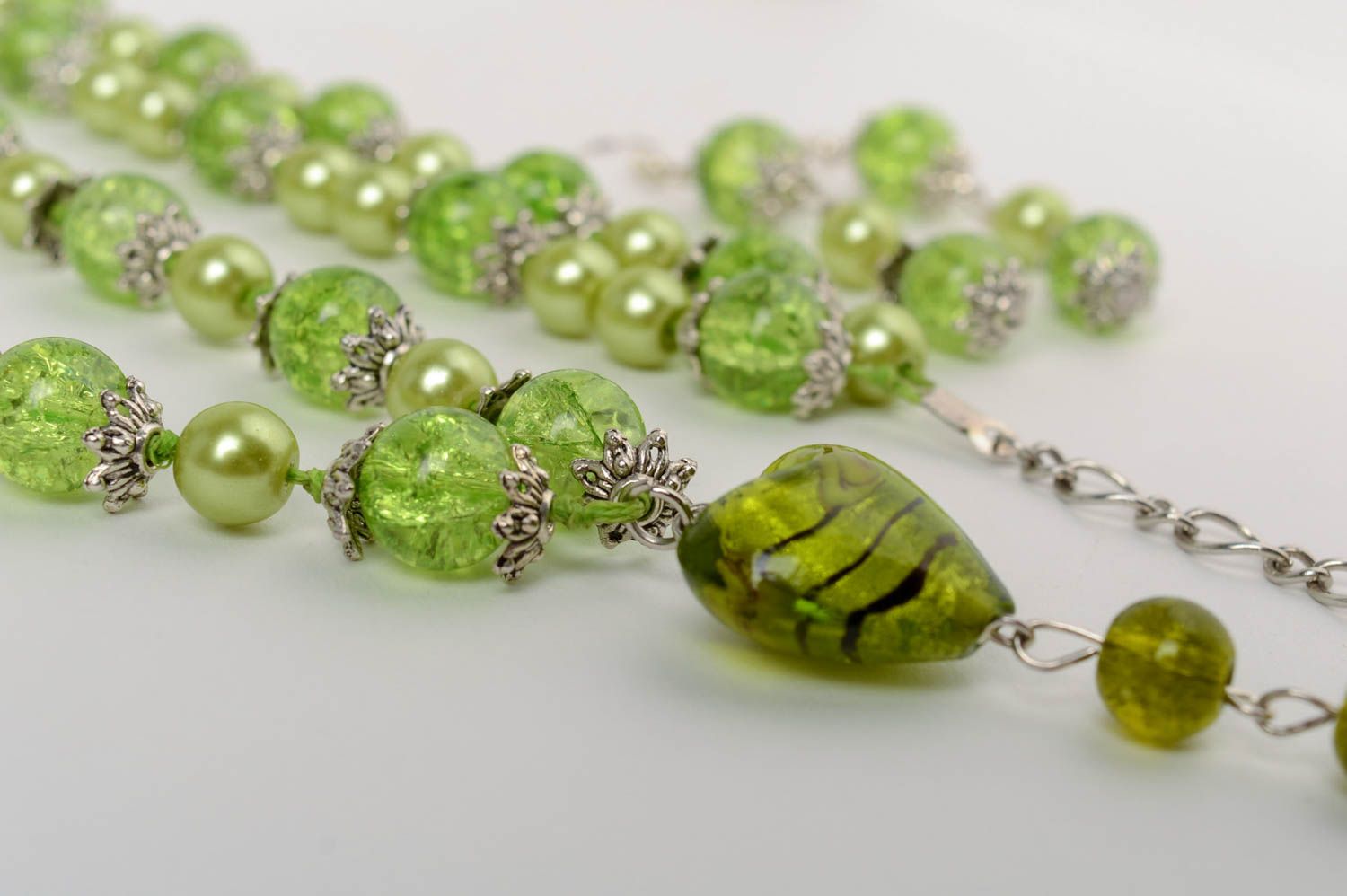 Handmade Venetian glass beaded green jewelry set necklace bracelet and earrings photo 2