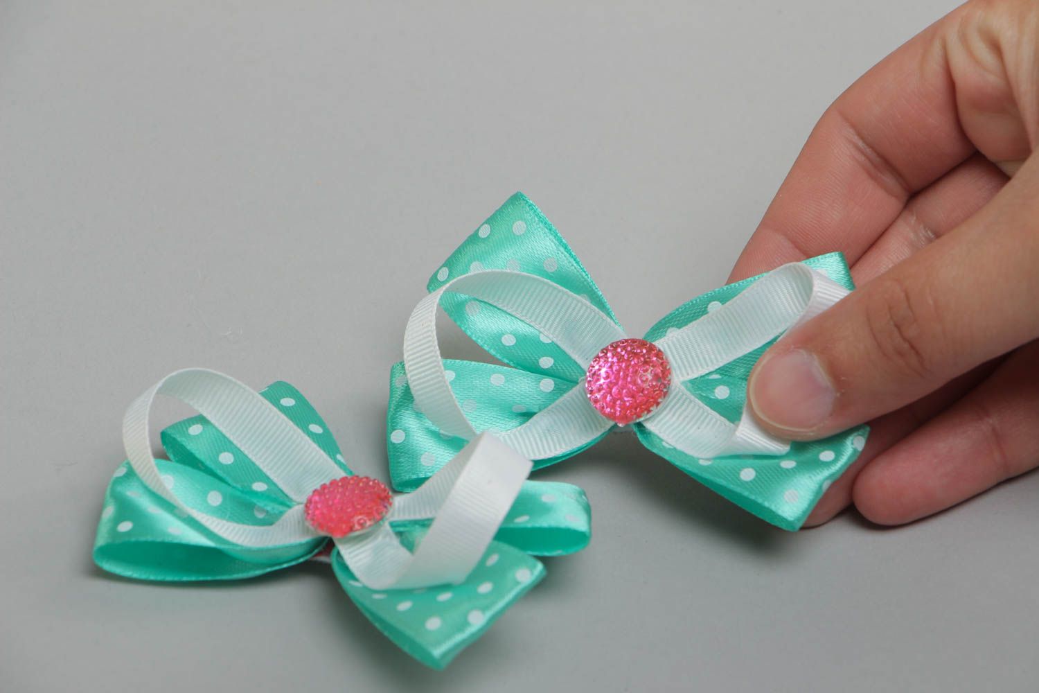 A set of 2 handcrafted bobby pins made of satin ribbon in the form of bows photo 5