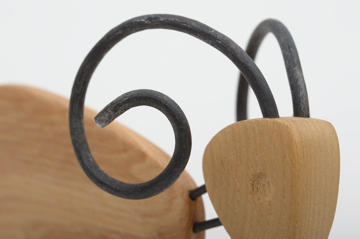 Figura de madera y metal hecha a mano decoración de hogar regalo para amigos foto 3