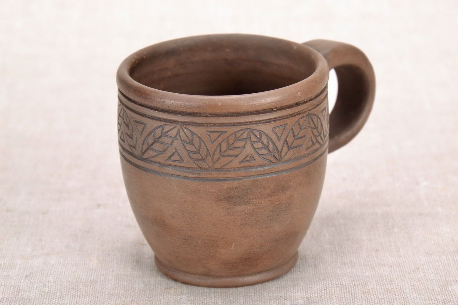 5 oz clay cup in Greek fashion with handle and a little stand photo 3