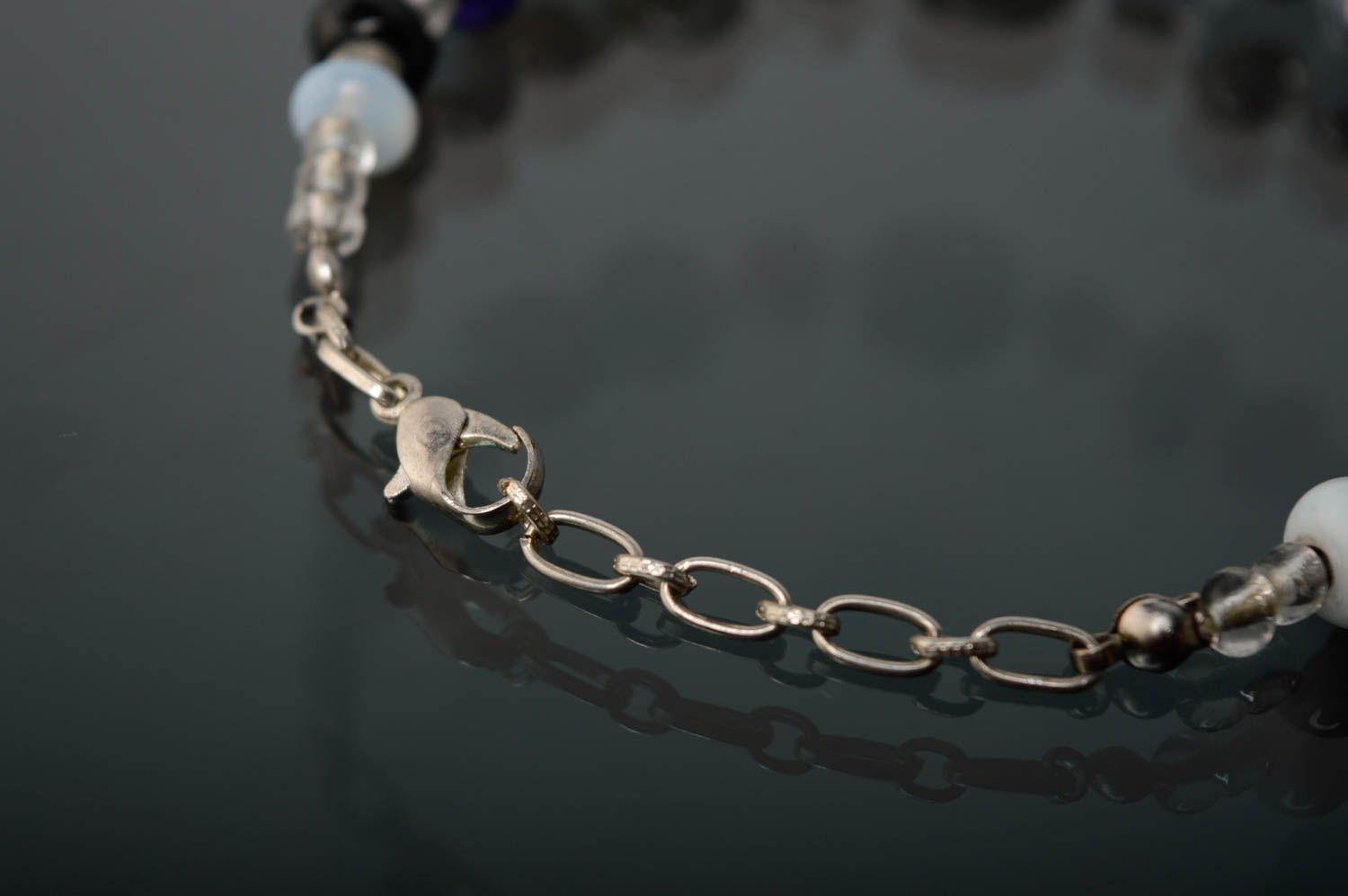 Bracelet en perles au chalumeau fait main  photo 3