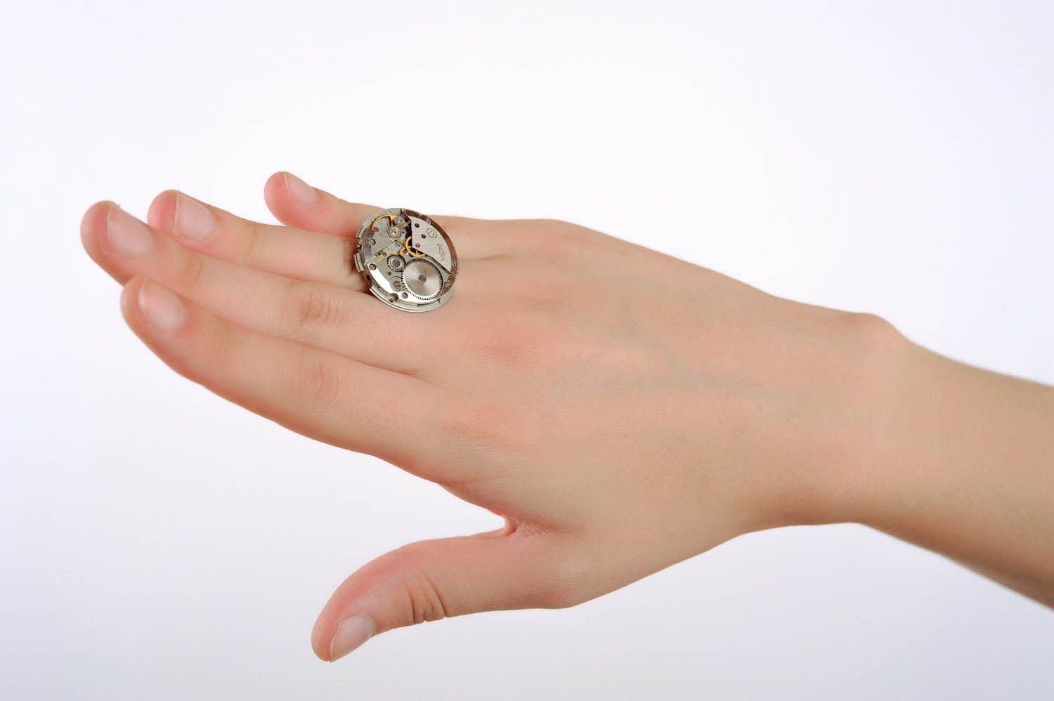 Anello da donna fatto a mano anello di metallo bello con meccanismo di orologio
 foto 3