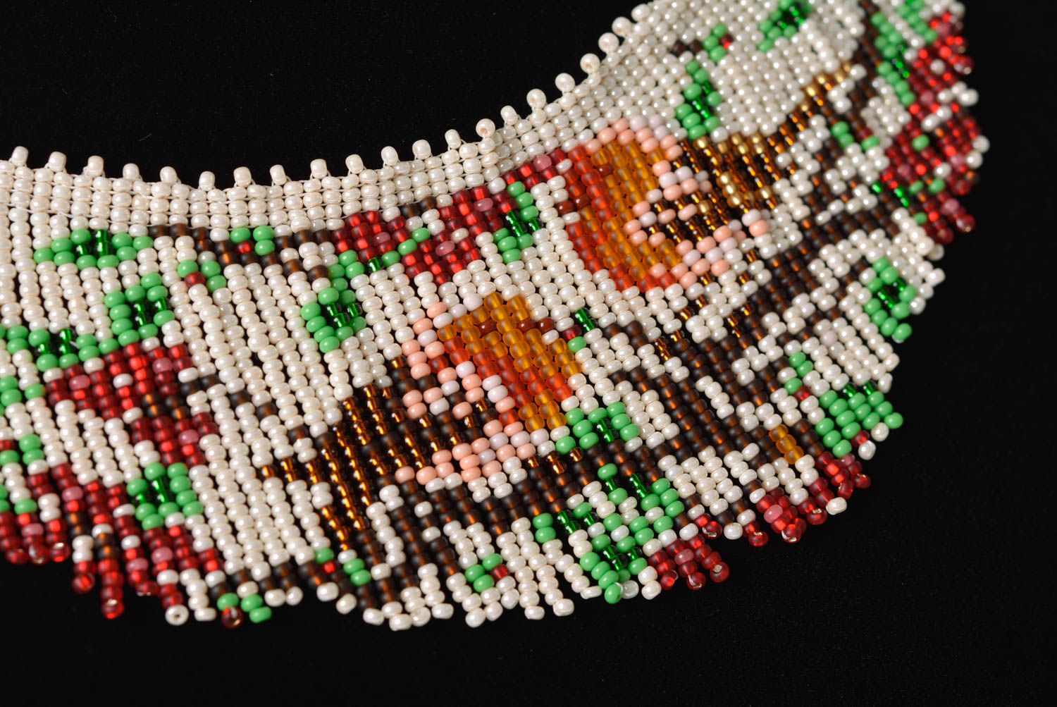 Колье с цветами из бисера плетеное красивое светлое женское ручной работы фото 2