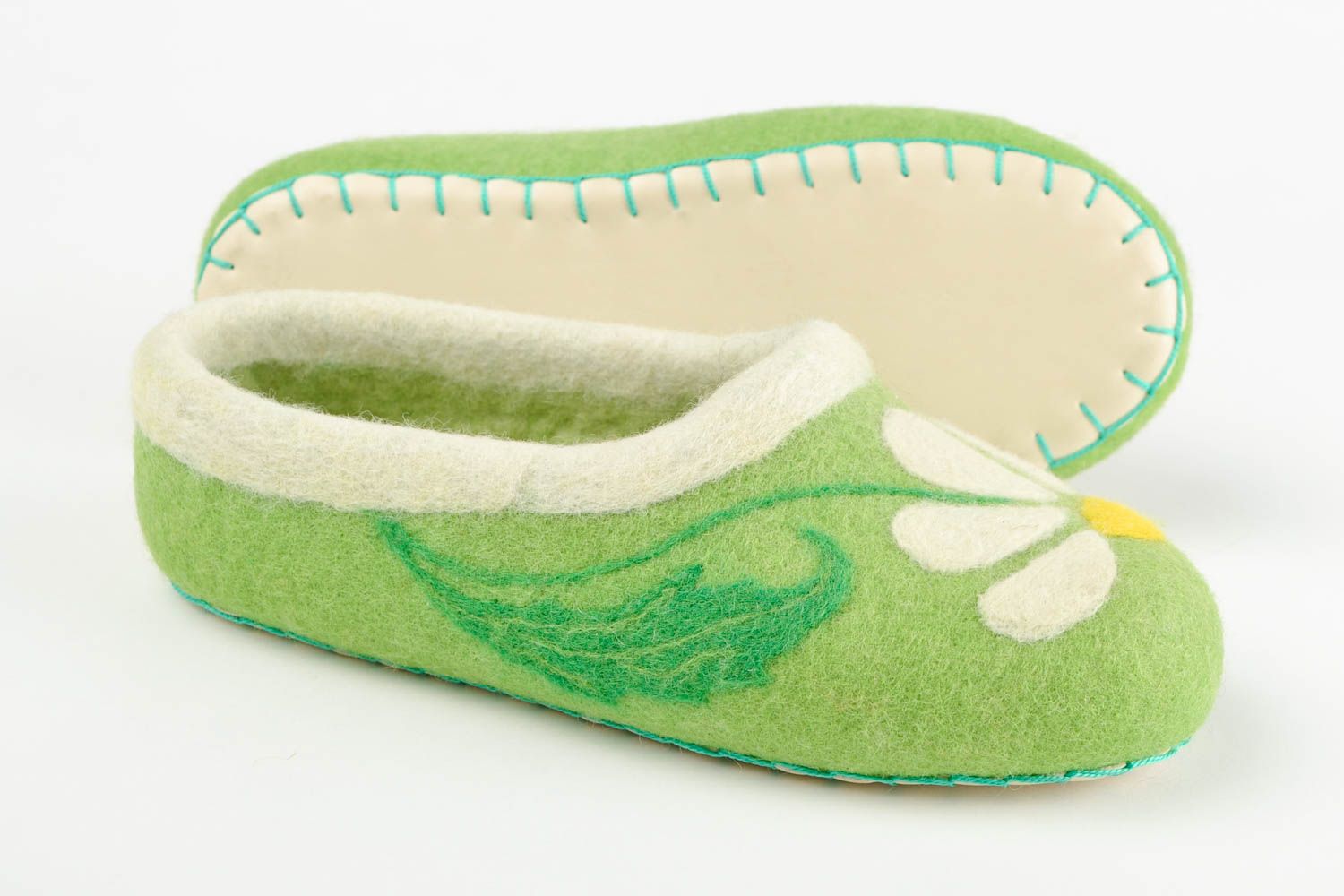 Pantoufles en laine feutrée faites main vertes pour femme Chaussures d'intérieur photo 4