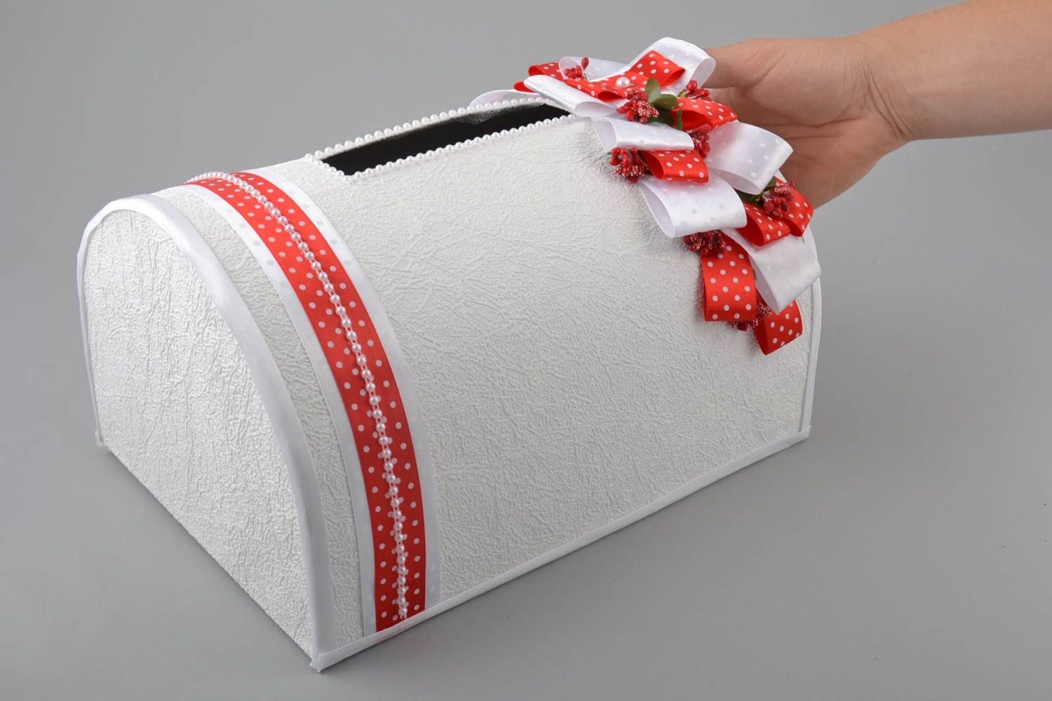 Boîte pour enveloppes de mariage en carton blanche avec rubans faite main photo 5